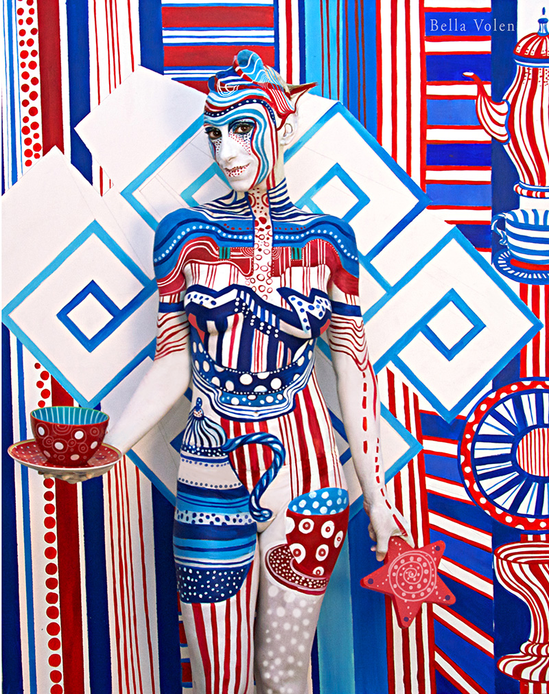 bodypainting red, blue, white
