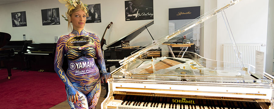 branding, logo bodypainting